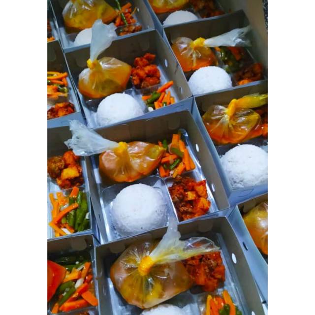 

Nasi box murah dan halal di Medan