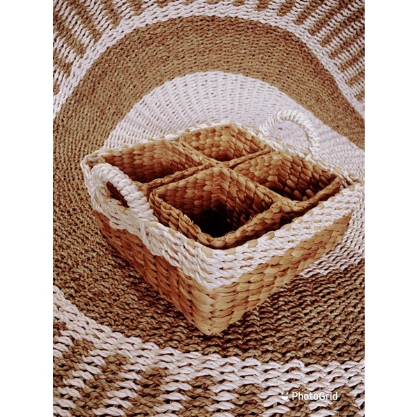 Kotak Enceng gondok List putih 30x30 isi 4 pc