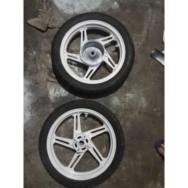 velg beat fi new karbu scoopy genio vario110  putih