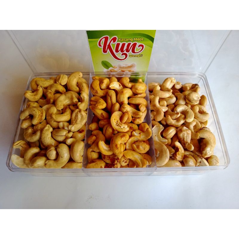 

Kacang Mete Mix 3 Rasa 500 gram