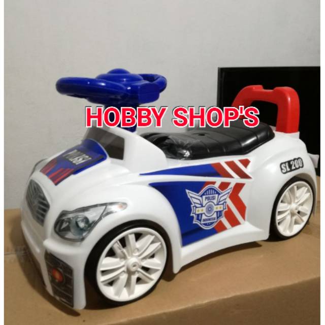 mainan mobil polisi bisa dinaiki