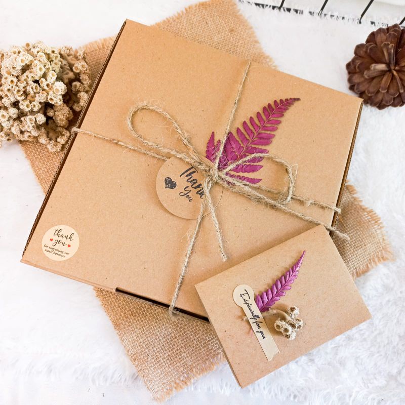 Box Hampers Paper Doilies/Kotak kado/Gift Box