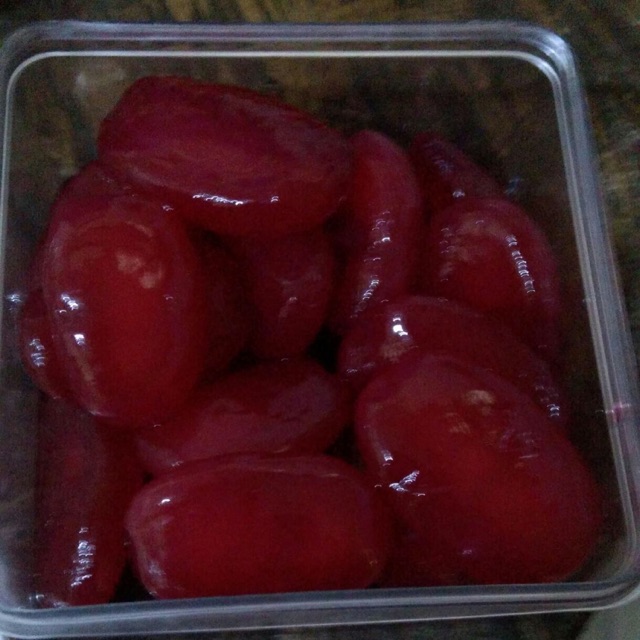 

Manisan kolang kaling pewarna bunga rosella