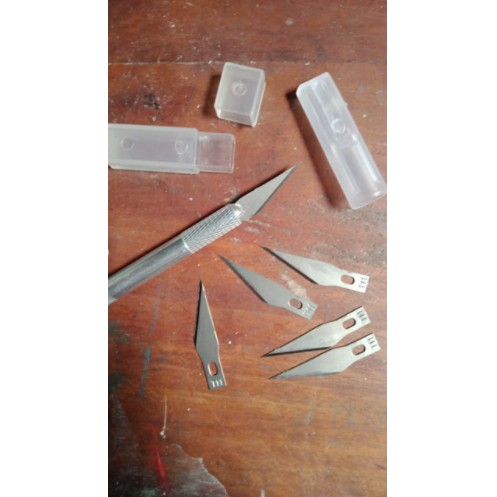 

Pen Cutter Set + Reffil 5 Pcs Knife Pisau Cutting Pisau ukir Pisau cutting