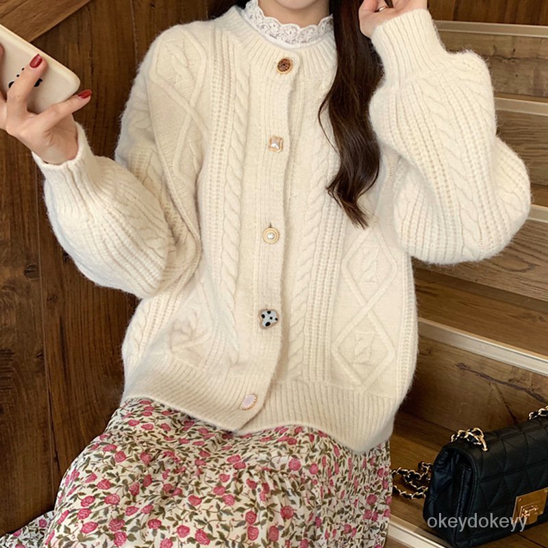 

Cardigan Sweater Rajut Deengan Kancing Unik Korean Style