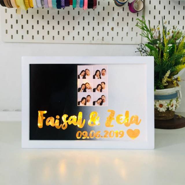 

KADO UNIK/KADO BIRTHDAY/KADO WEDDING - LIGHT FRAME