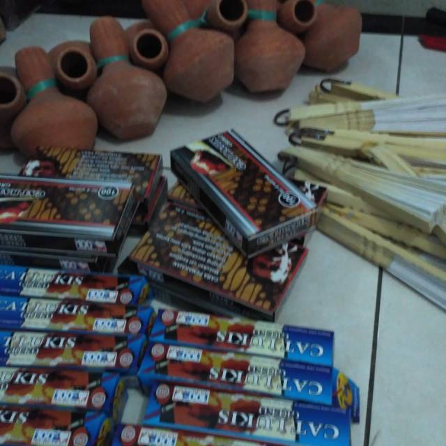 

Cat lukis greko (1box isi 5tube)
