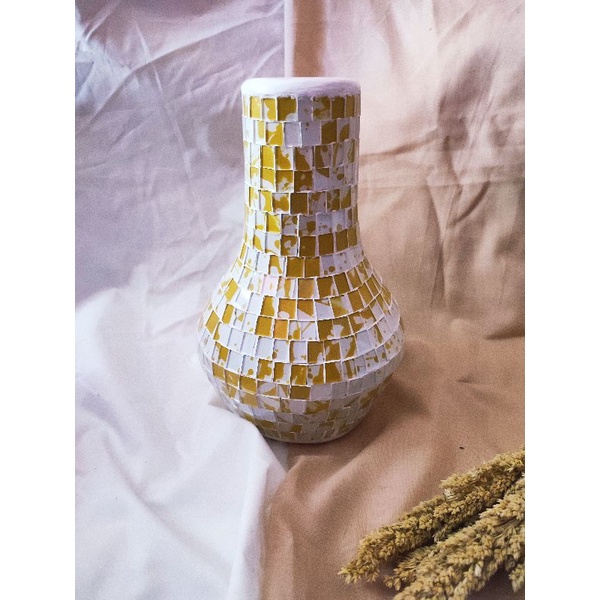 vas meja motif tempel kaca