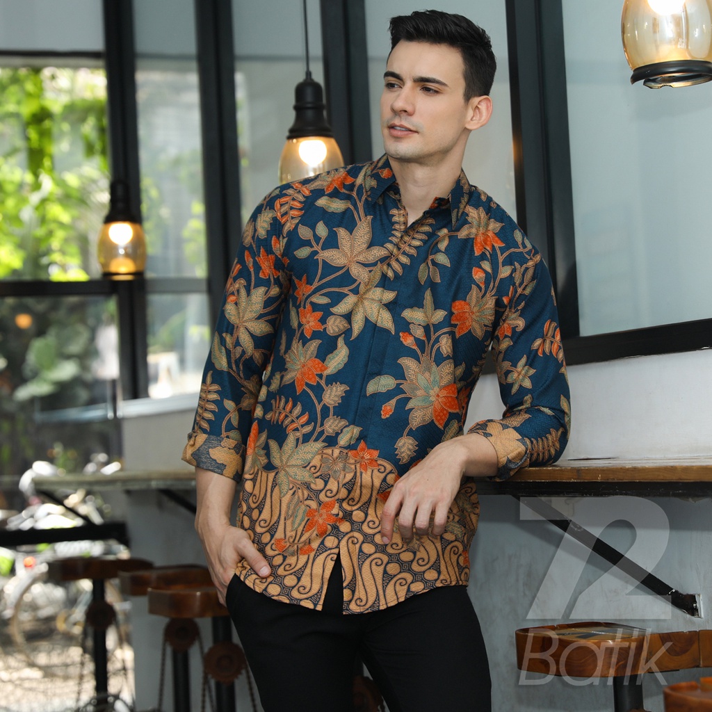 KEMEJA BATIK PRIA Dobby Slimfit Lengan Panjang Parang Premium Warna Biru Krem 724167 Cap 72 - Baju Kemeja Atasan Pakaian Setelan Batik Pria Cowok Laki Laki Remaja Keluarga Kantor Lengan Panjang Modern Slimfit Slim Fit Premium Kekinian