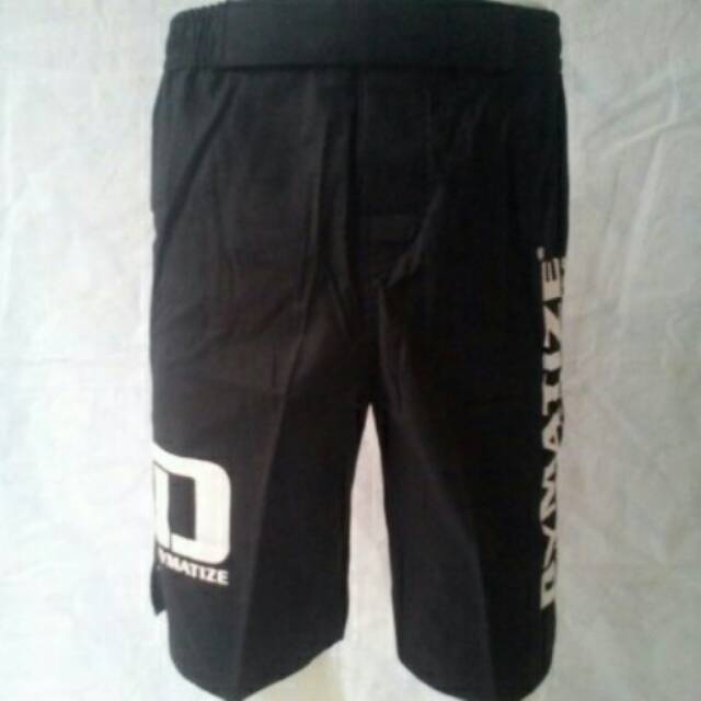 Celana Pendek MMA Logo Dymatize