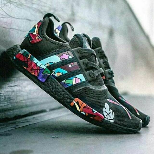 Adidas NMD T R1 X KAWS PREMIUM ORIGINAL