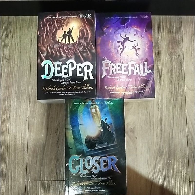 novel terjemahan serial TUNNELS preloved