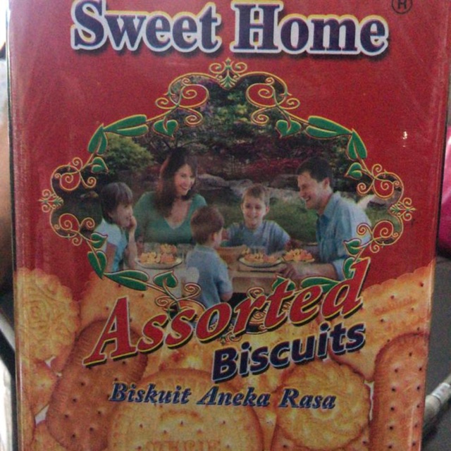 Biskuit kaleng sweet home