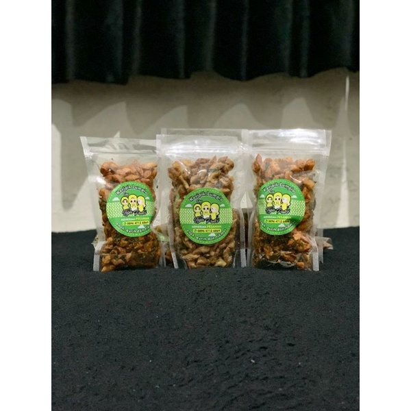 

Keripik Lumpia Balado Pedas Gurih 135gr By mamajihan