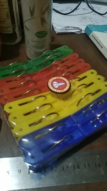 Isi 20 Buah Penjepit Pakaian