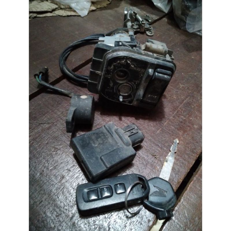 Full set Kunci Kontak Scoopy LED 2017-2019 Original