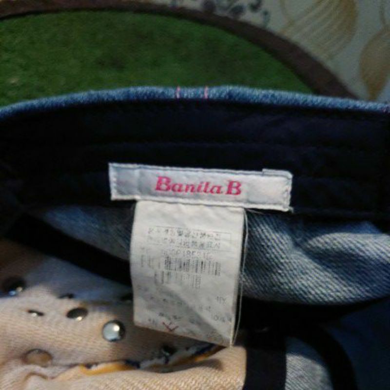 PRELOVED TOPI BANILA B ORIGINAL