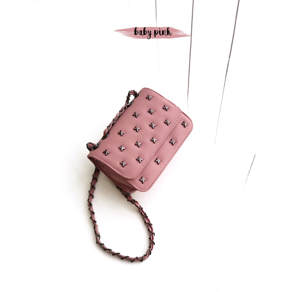 Slingbag Stud Silang - Tas Selempang Wanita