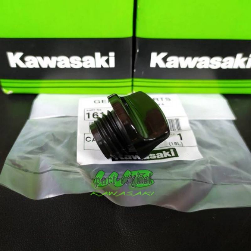 Tutup Oli Mesin ninja 150 R/RR Original