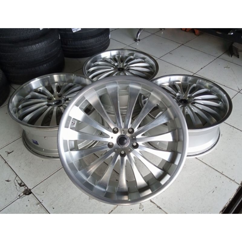 Velg Variasi Pelek Mobil Bekas Celong Jf Luxury Ring 20x8,5/9,5 Pcd 5x114 et 45 Buat HRV Innova CRV 