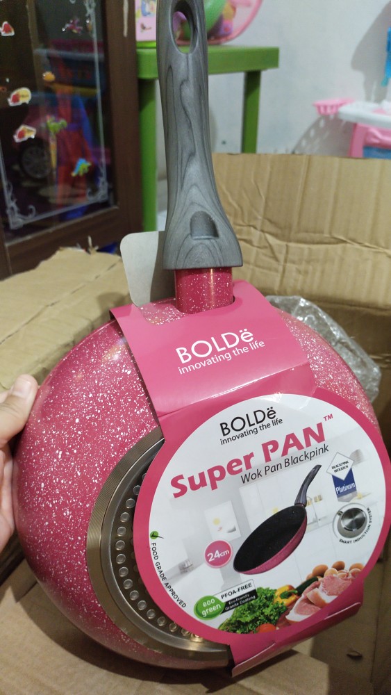 Bolde Super Pan Wok 24 Cm Black Pink