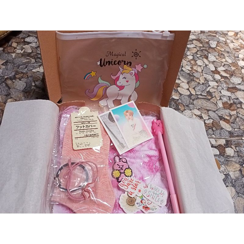 TIE DYE BT21 HARGA UNTUK 1 BOX