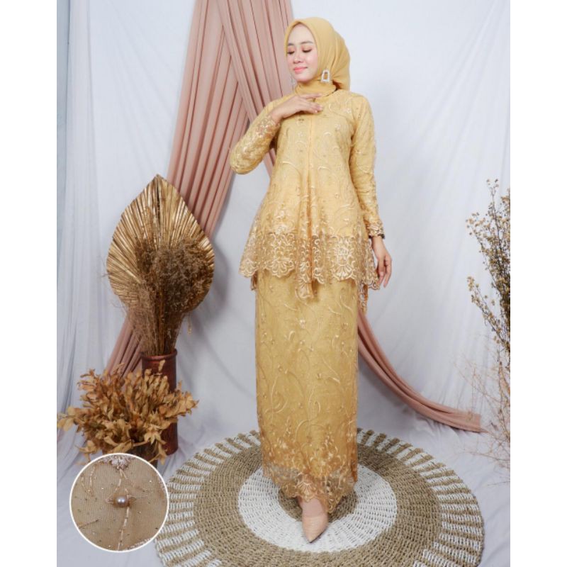 SETELAN KEBAYA TILLE MAURI ~ KEBAYA TILLE WISUDA ~ KEBAYA TILLE MODERN ~ KEBAYA TILLE PESTA-GOLD