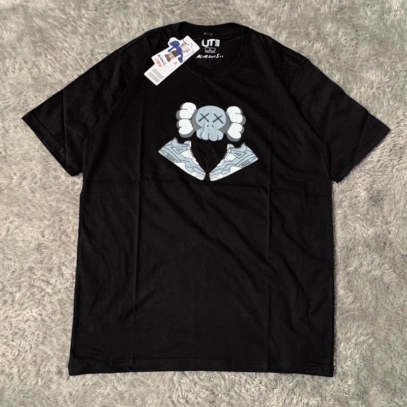 Kaos Tshirt Uniqlo Kaws X Air Jordan Fulltag &amp; Lebel