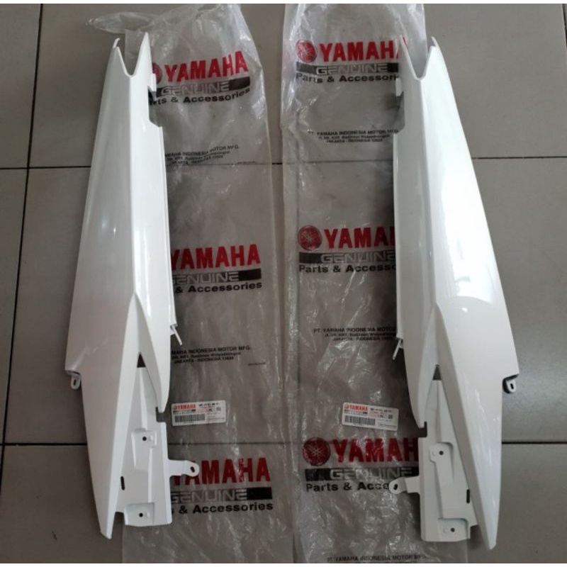 BODY BELAKANG KANAN KIRI JUPITER MX NEW ORIGINAL YAMAHA PUTIH