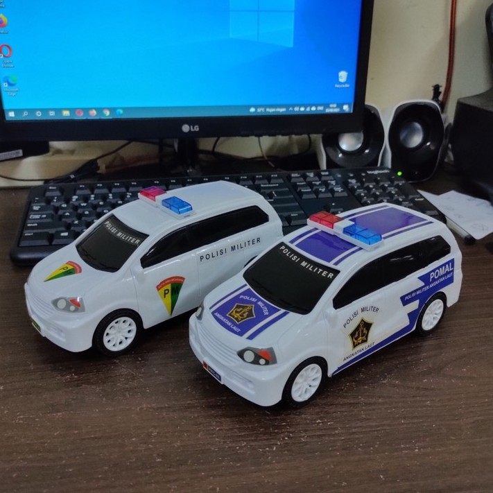 Mainan Mobil Polisi Avanza - Mainan Diecast