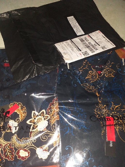 Kemeja Batik Pria Slim Fit Mewah Katun Halus Colindion Cbs670