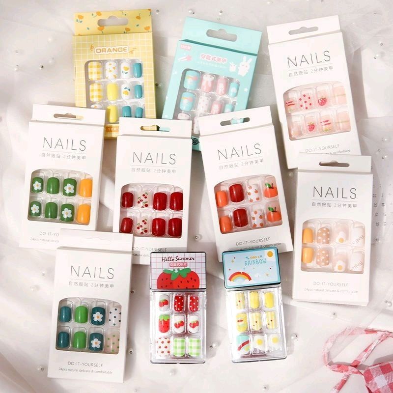 24Pcs Kuku Palsu Motif Kartun 24 Pcs Fake Nail Karakter Manicure Nail Stickers Wedding dan Lem.