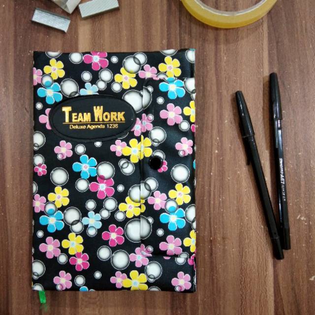 

Note Book Buku Tulis Buku Catatan Buku Agenda TEAM WORK 1238 Hitam