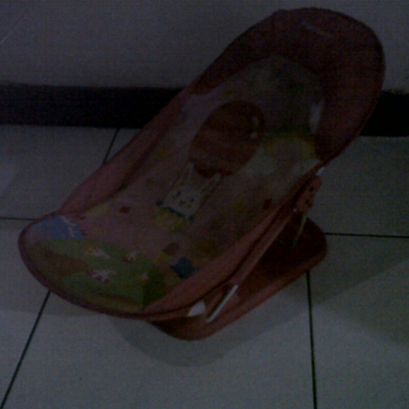 tempat duduk bayi