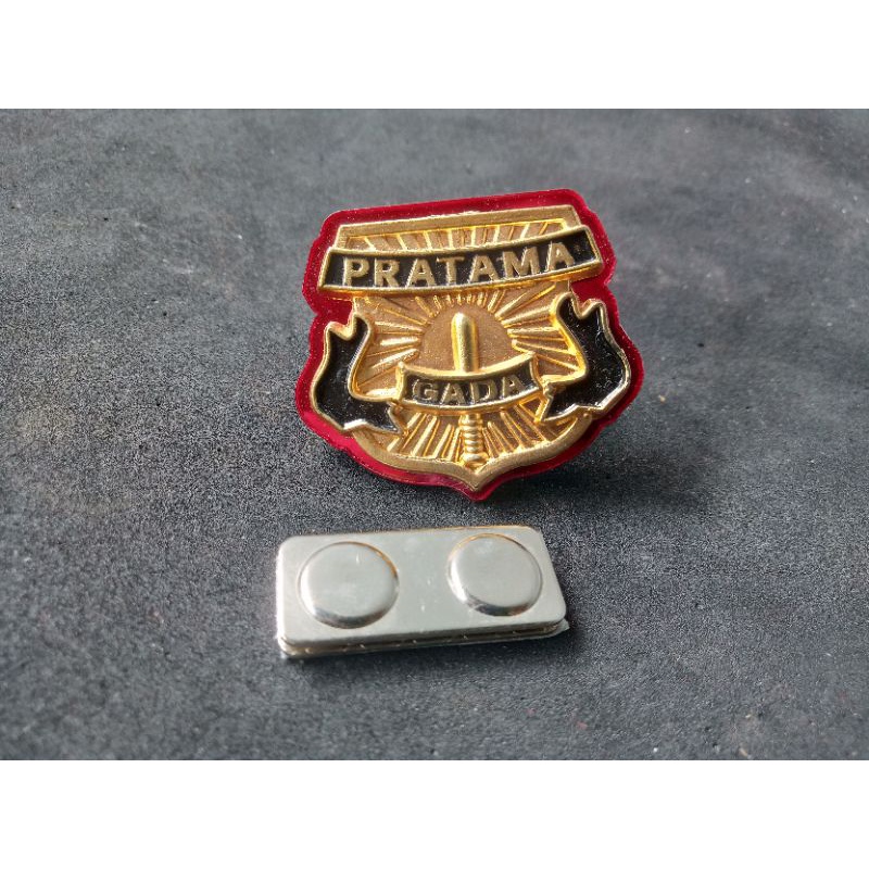 pin gada pratama akrilik magnet satpam