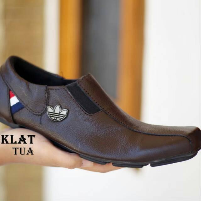 Terbaru Sepatu Pria Slip On Casual Kulit Adidas