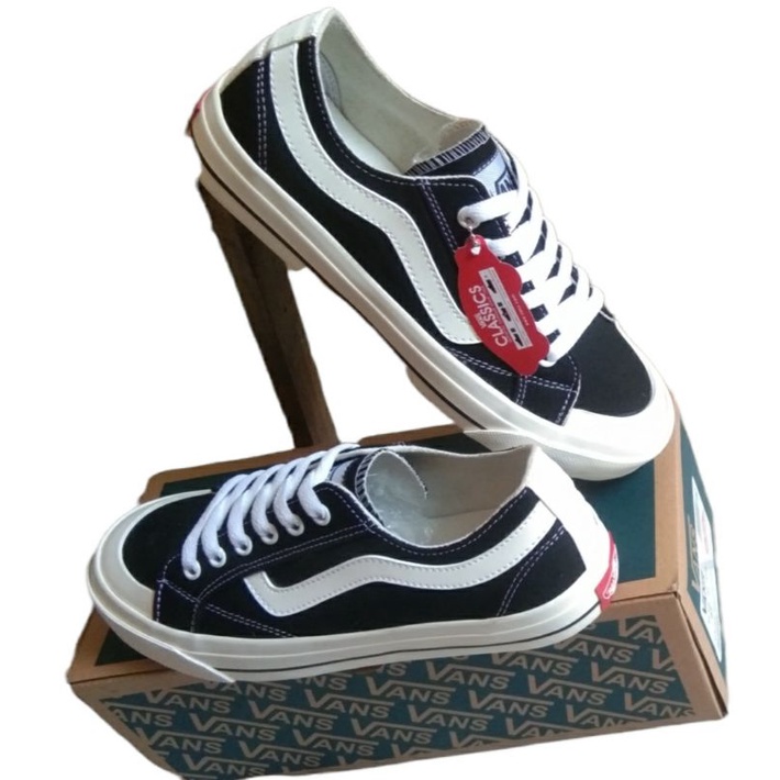 Sepatu Pria Vans Black White Oldskool Halfmoon / JP Version