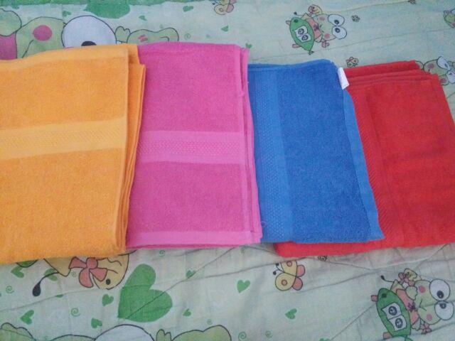Paket Handuk Mutia Jumbo Isi 4 Warna Mix