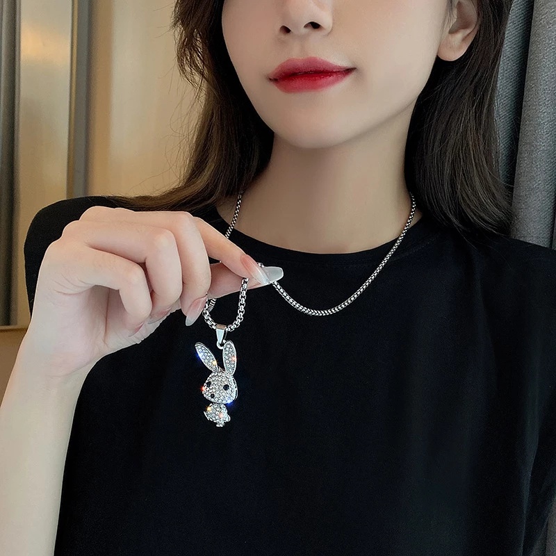 Kalung Rantai Dengan Liontin Bentuk Kelinci Aksen Kristal Zircon Untuk Wanita