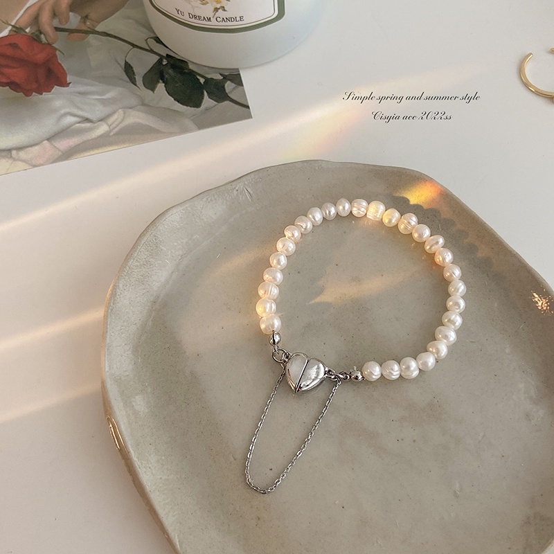 Gelang Rantai Manik-Manik Mutiara Hati Magnetik Warna Silver Untuk Wanita