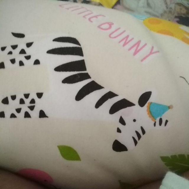 Sarung Untuk Tipe Elegance Guling Balita Lavbaby