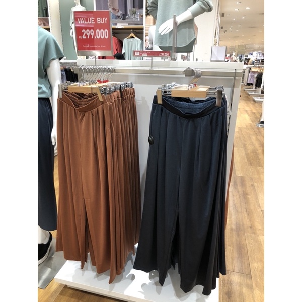 uniqlo satin jersey wide straight pants