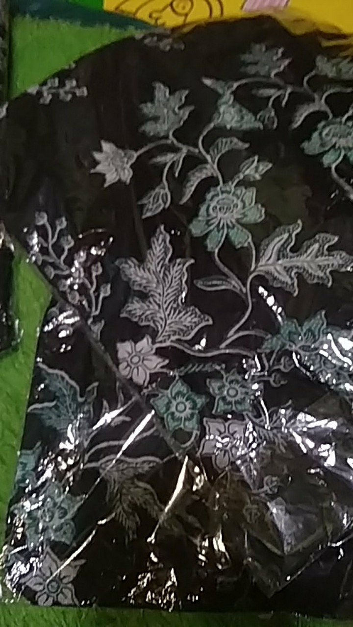 Batik Couple Sekeluarga Lengkap Dengan Anak