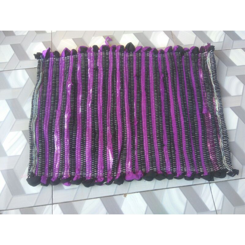 Kesed Tenun/Kesed Garis/Kesed Kaki