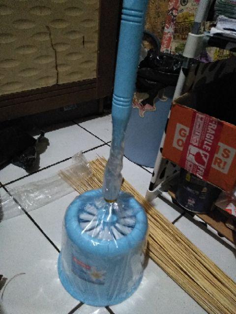 Bo-1 Sikat Wc Lion Star