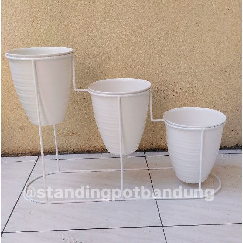 Standing rak pot bunga 3 susun kuat dan kokoh