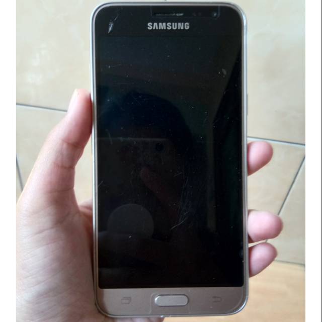 Samsung Galaxy J3 2016 Hp Bekas Murah Meriah Shopee Indonesia