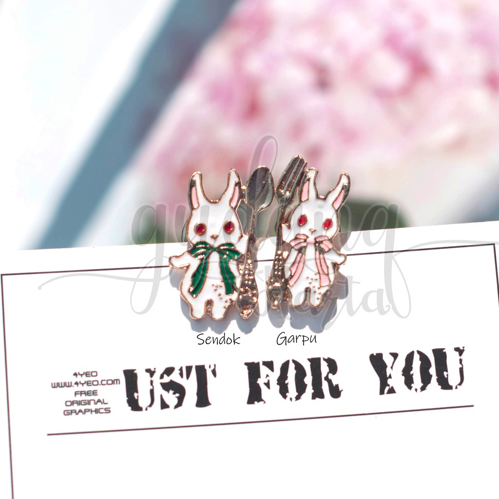 Pin Kelinci Sendo Garpu Rabbit Lucu Bros Pin Tas Unik GH 208166