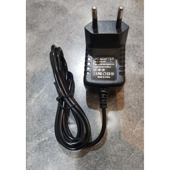 Charger ht icom V80 BC - 193 charger plus adapter