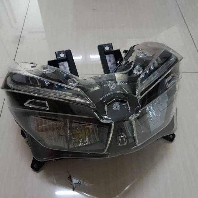 LAMPU DEPAN VARIO 150'18+LED